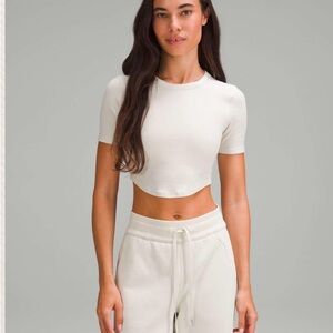 Lululemon Hold Tight Crop Top in Bone Size 4